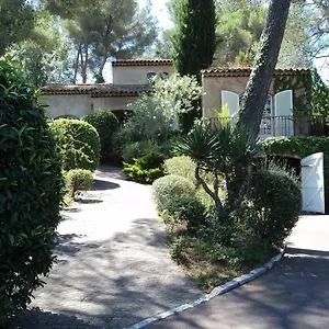 https://la-douce-heure.fr-provencehotel.com